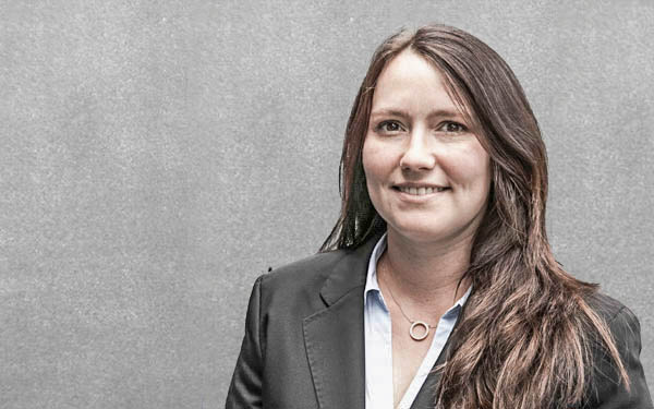 Stefanie Zepezauer : Team-Assistenz