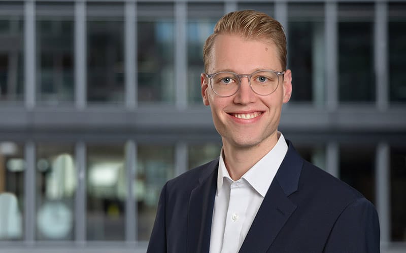 Alexander Dirks : B.A. Architektur // Sachverständiger